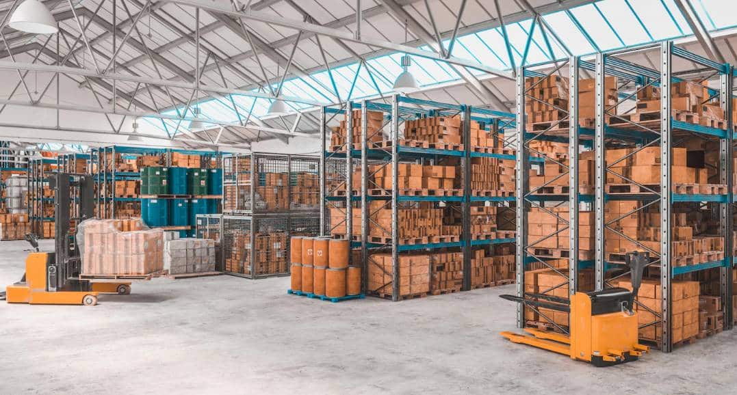 leasing cost warehouse logistic service vietnam